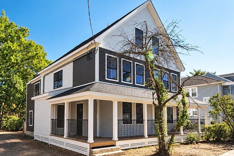 1st image of 64 Dalby St #3