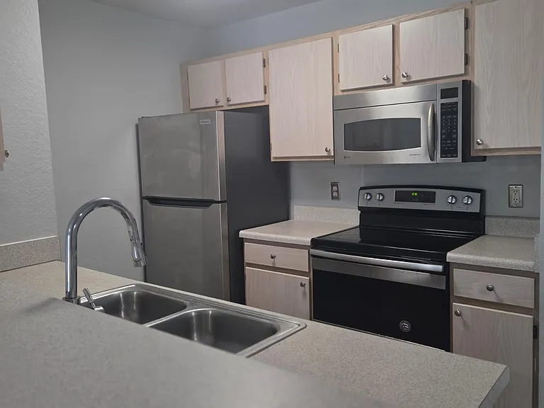 5467 Vineland Rd #6214 — Photo 36