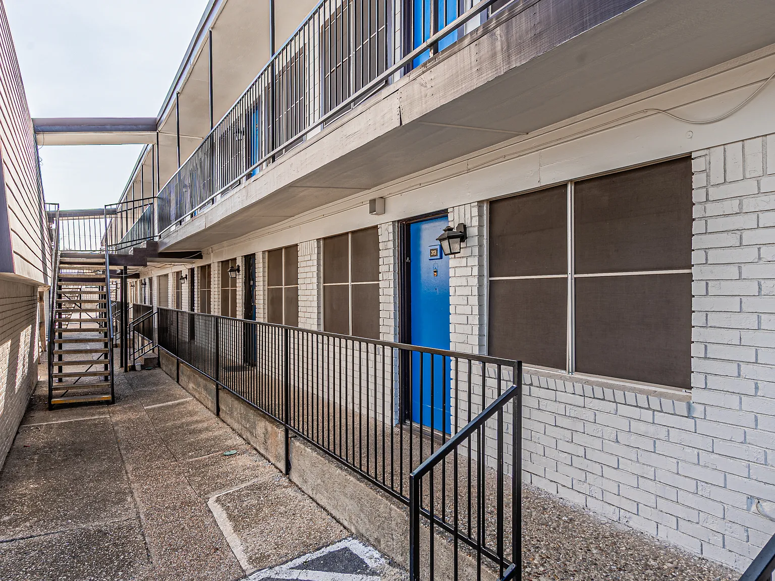 Northridge Court Apartments — Photo 3