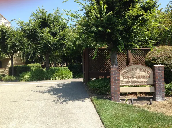 2836 Yulupa Ave, Santa Rosa, CA 95405