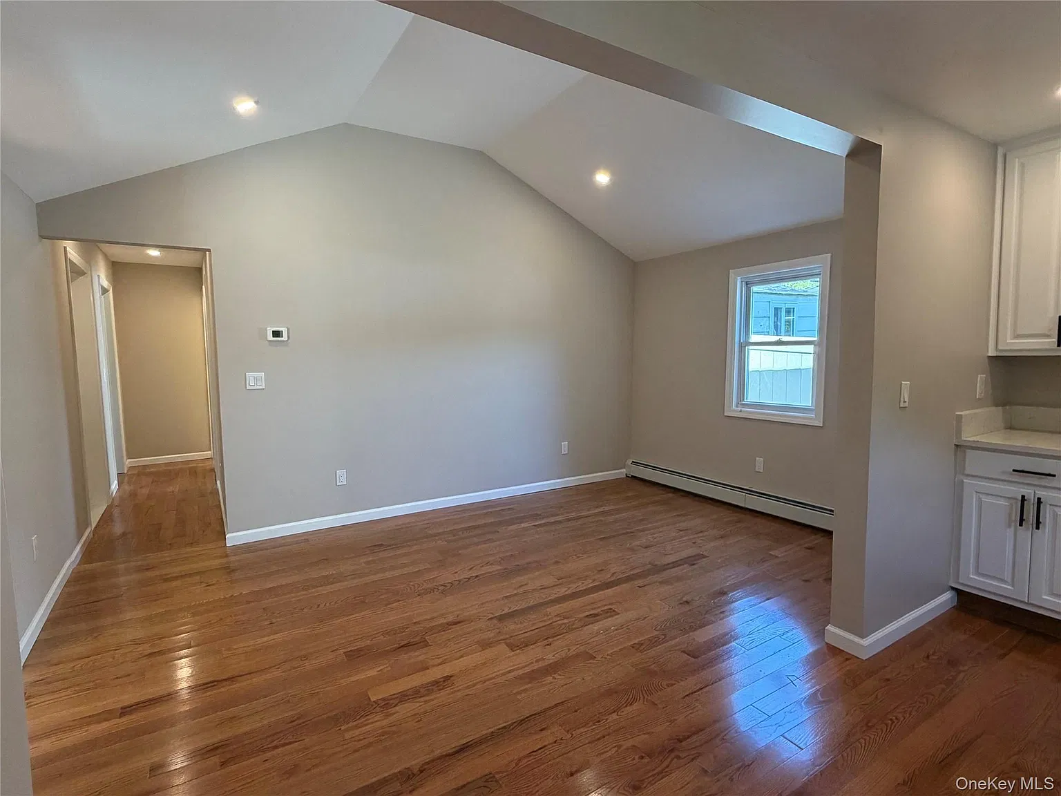 3 bed, 1.0 bath, 559 sqft, $2,400 — Photo 4