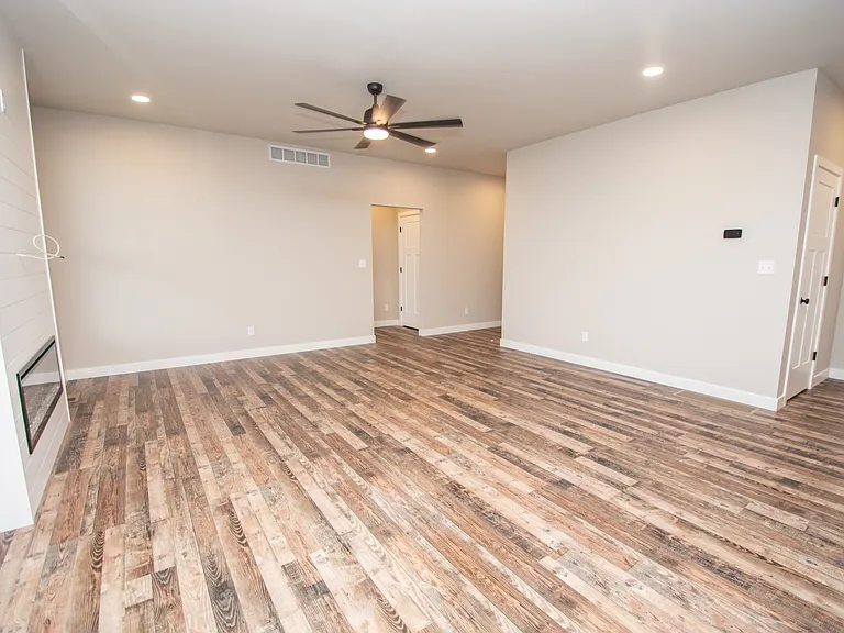 7010 Route M — Photo 14
