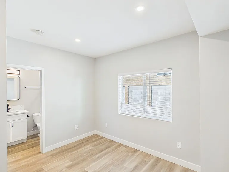 NNP - 3752 Nile Street — Photo 27