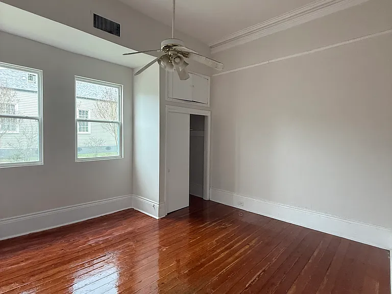 1202 Marengo St #A — Photo 8