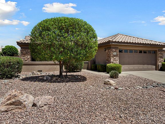 3rd image of 15712 W Goldenrod Dr