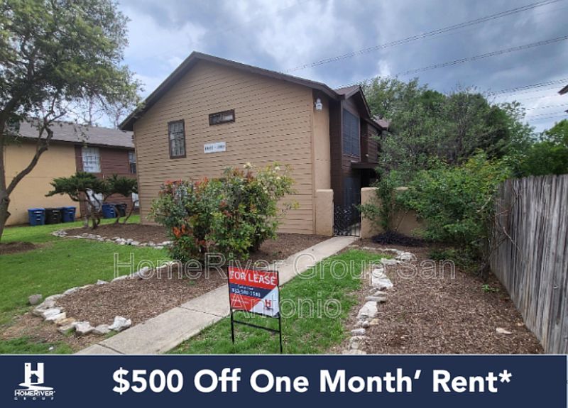 1st image of 10615 Starcrest Dr