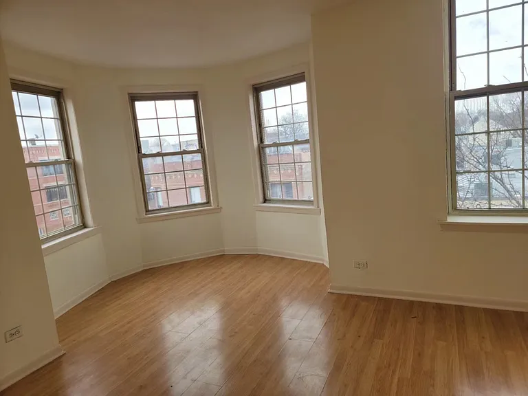 3252 W Armitage Ave #3F — Photo 2