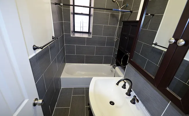 Rented by CITY SKYLINE REALTY INC | media 1