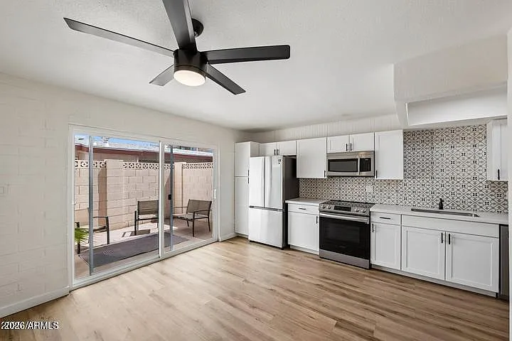 2 bed, 1.5 bath, 1112 sqft, $1,790 — Photo 2