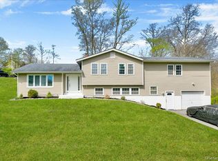 1 Forest Ln, Salisbury Mills, NY 12577