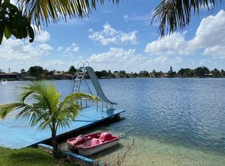 1315 W 72nd St, Hialeah, FL 33014