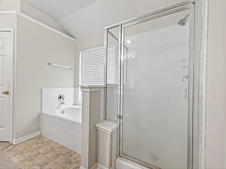 6506 Signal Point Ln — Photo 13
