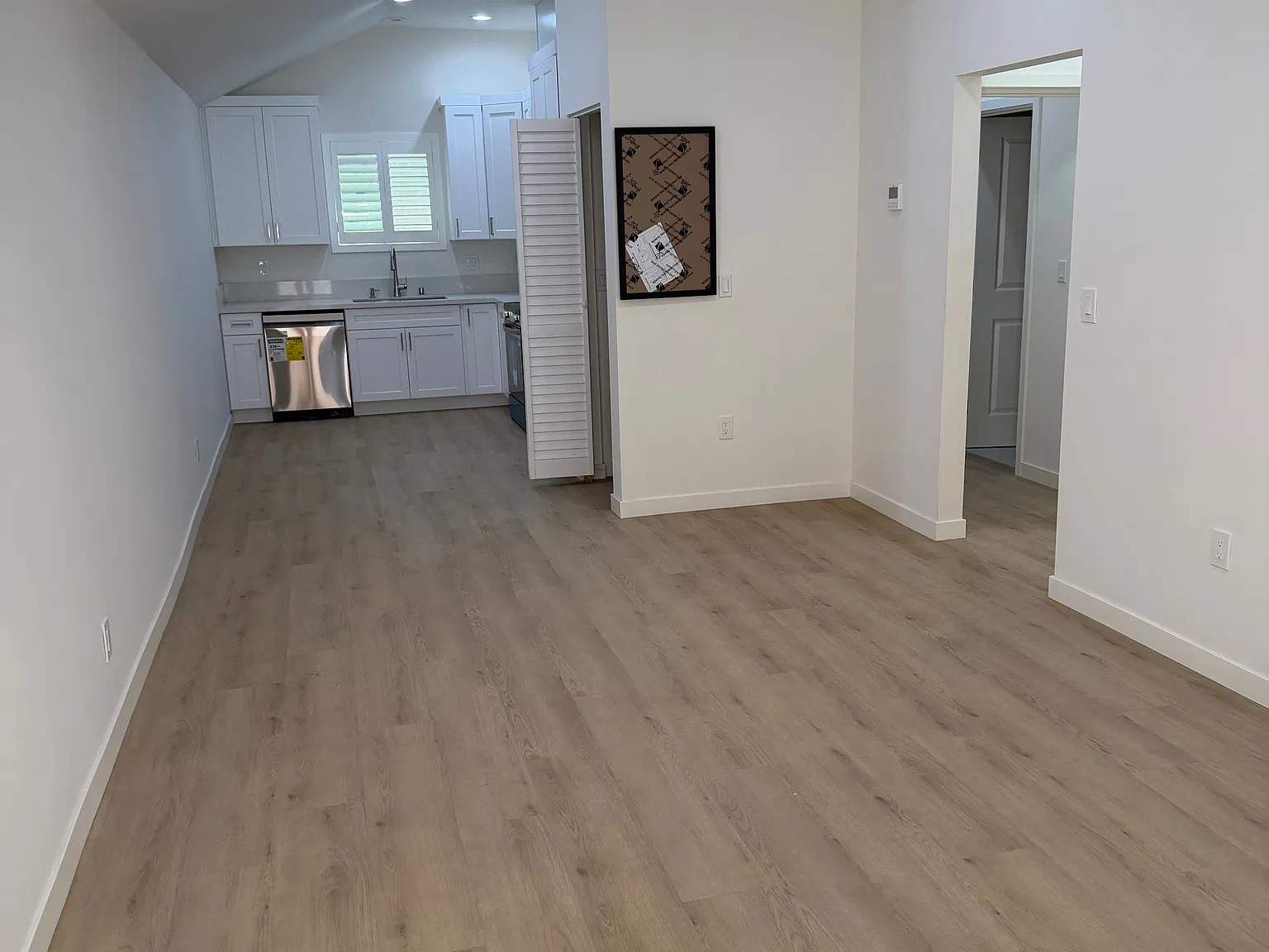 2 bed, 822 sqft, $3,250 — Photo 3