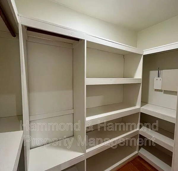 4316 Greenbush Ave — Photo 12
