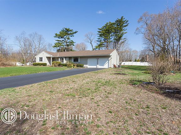 4th image of 1 Arrowood Dr