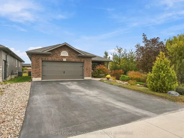 31 Ambrosia Ter, Quinte West, ON K8V 0G7