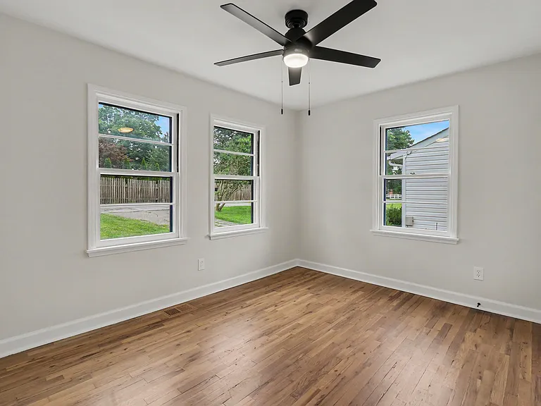 691 Garner Dr — Photo 9
