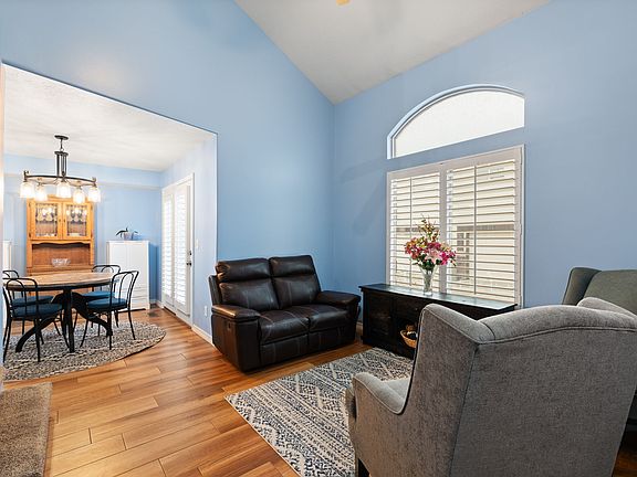 4th image of 1625 Pages Pl