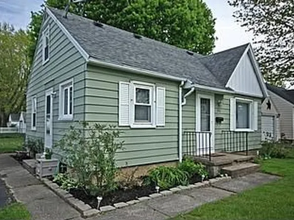 226 Oakwood Rd, Rochester, NY 14616