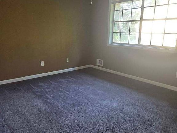 5th image of 2070 Radford Ct