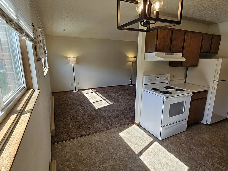 530 5th St E #104 — Photo 5