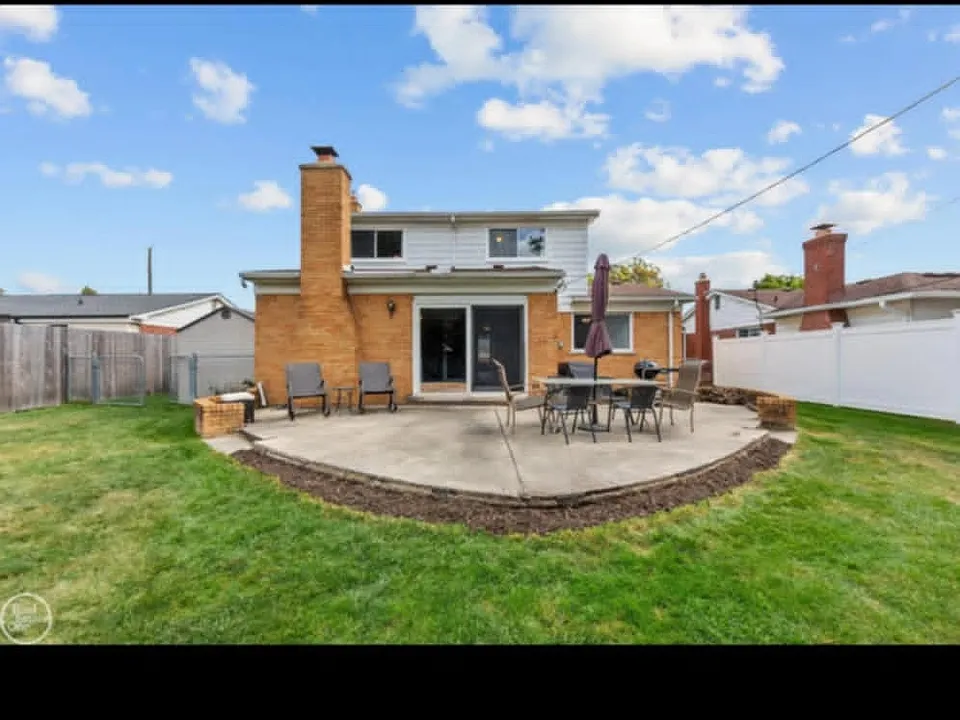 2075 Atlas Dr