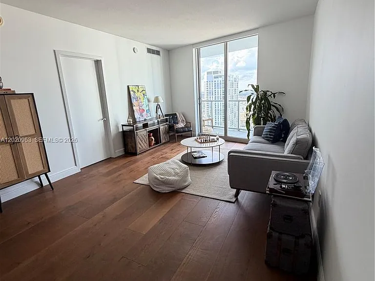 185 SW 7th St #3209 — Photo 48