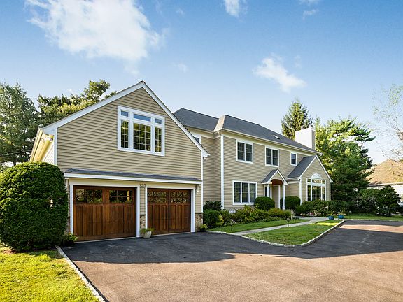2nd image of 723 Seney Ave