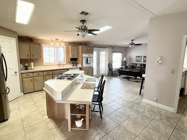 Ravines Ct — Photo 3