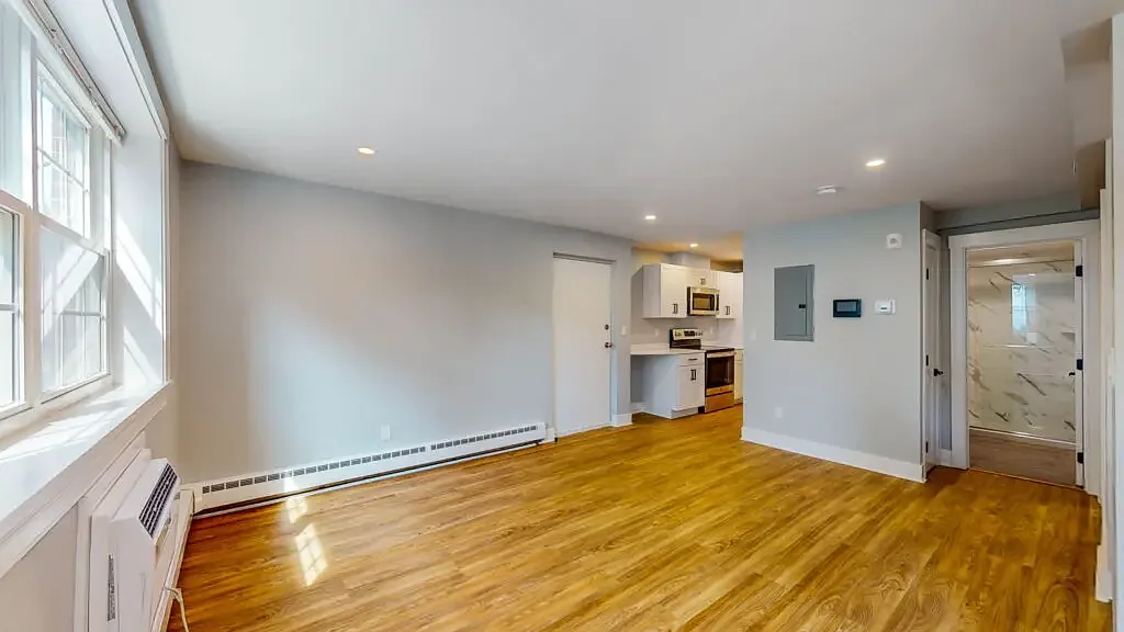 2 bed, 725 sqft, $3,400 — Photo 3