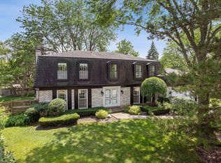 2465 Hampton Ln, Northbrook, IL 60062