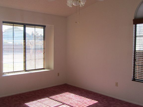 3rd image of 16802 Glennaire Ave