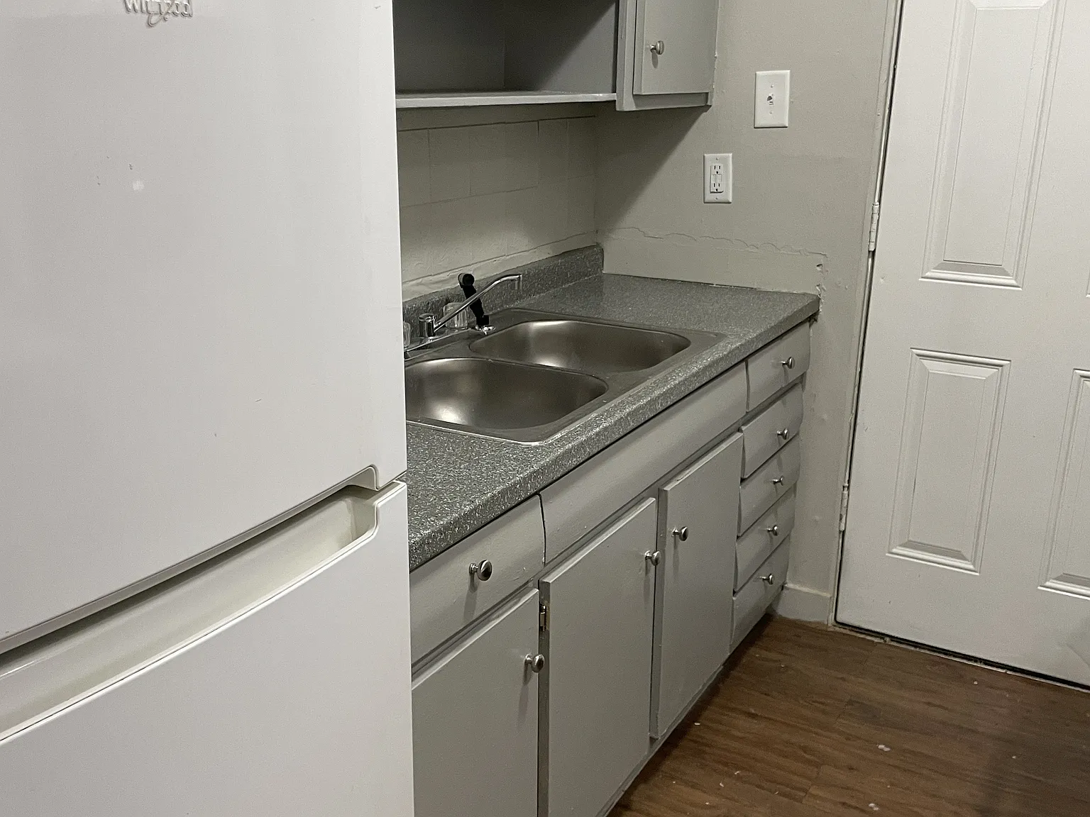 2 Bed, 1 Bath Ground floor Condo — Photo 4