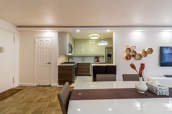 Sold by Benjamin Realty Since 1980 | media 30