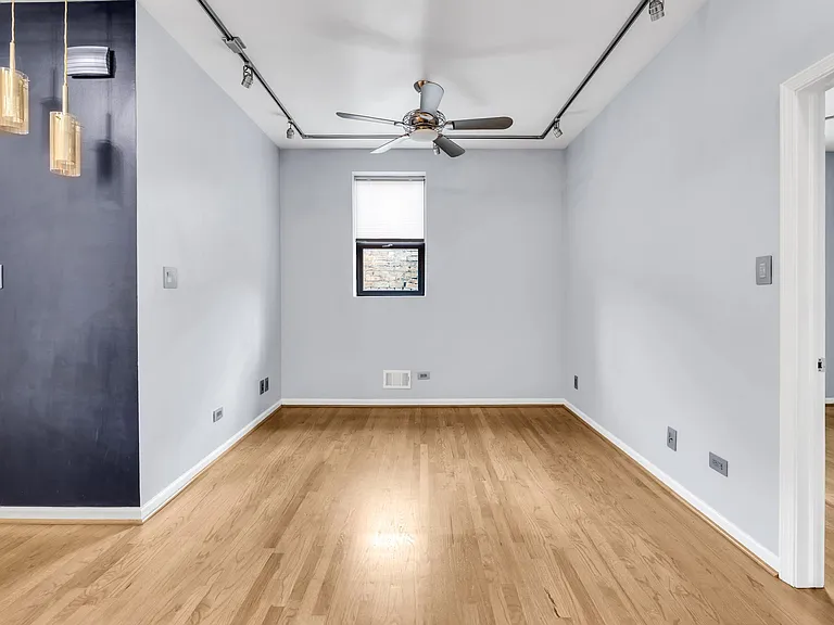 841 W 33rd St #1R — Photo 6