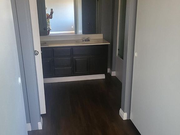 4th image of 43726 Andale Ave