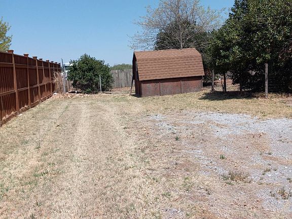 4th image of 221 W North Boundary