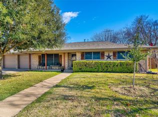 2301 Rex Cruse Dr, Sherman, TX 75092