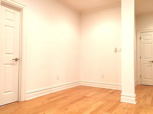 Rented by aptsandlofts.com | media 10