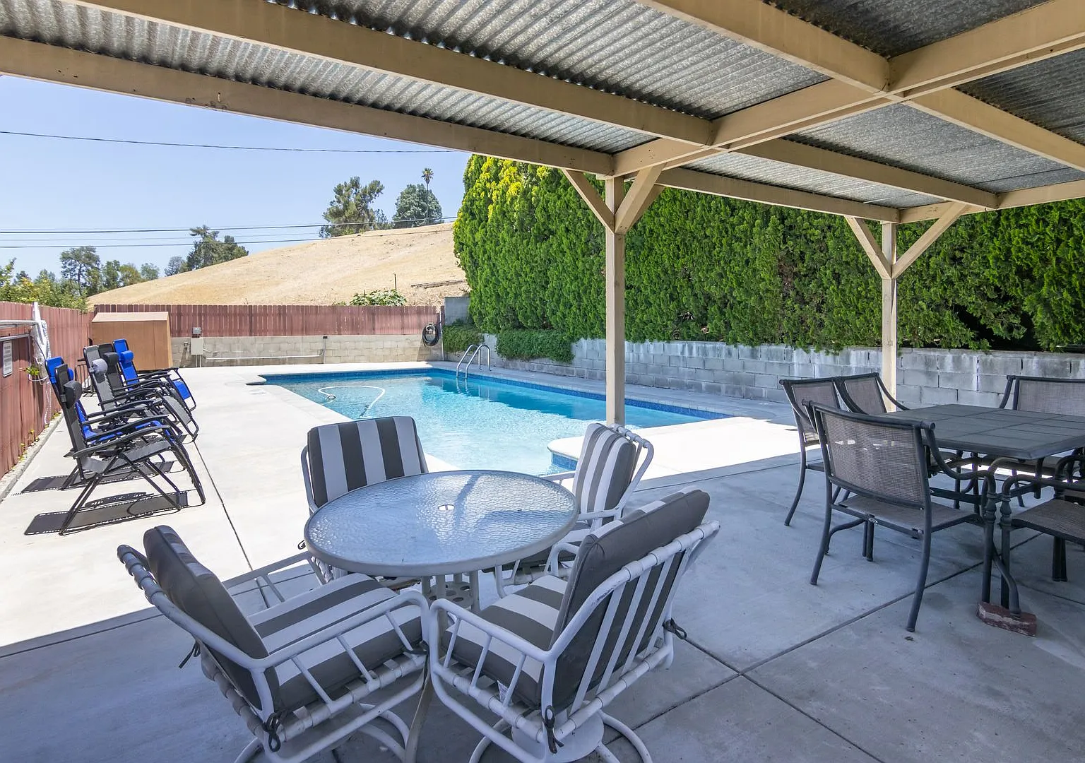 Charming 3 Bedroom 2 Bath Ranch -Style home — Photo 1