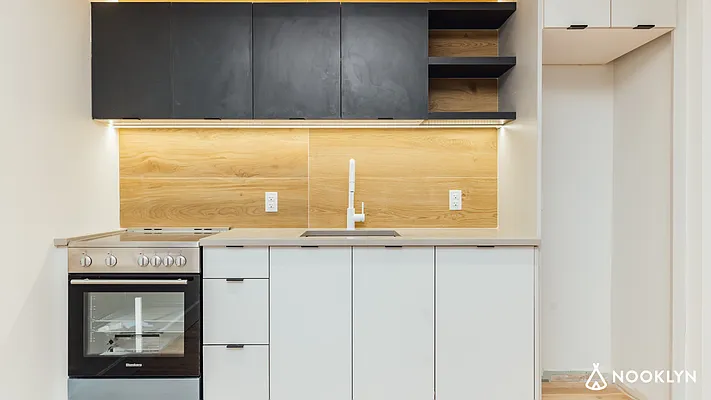 Rented by Nooklyn NYC LLC | media 43