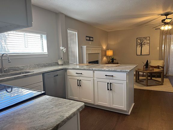 4th image of 9370 Barley Mills Rd #33