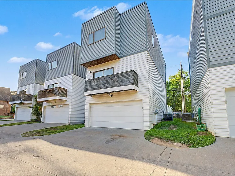 175 W Martin Luther King Blvd — Photo 20