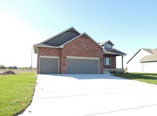 4704 N Emerald Ct, Maize, KS 67101