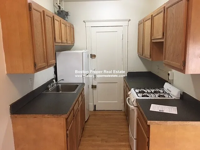 1111 Boylston St #25