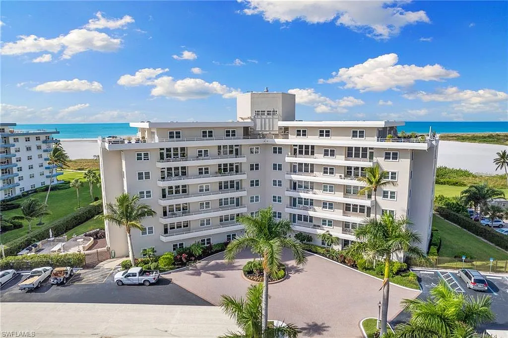 240 Seaview Court - 413 - 413 — Photo 2
