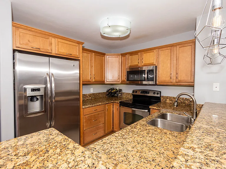 5252 Balboa Arms Dr #167 — Photo 7