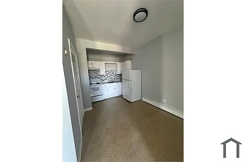 1057 E Main St Photo 1