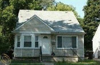 1st image of 16897 Woodbine St