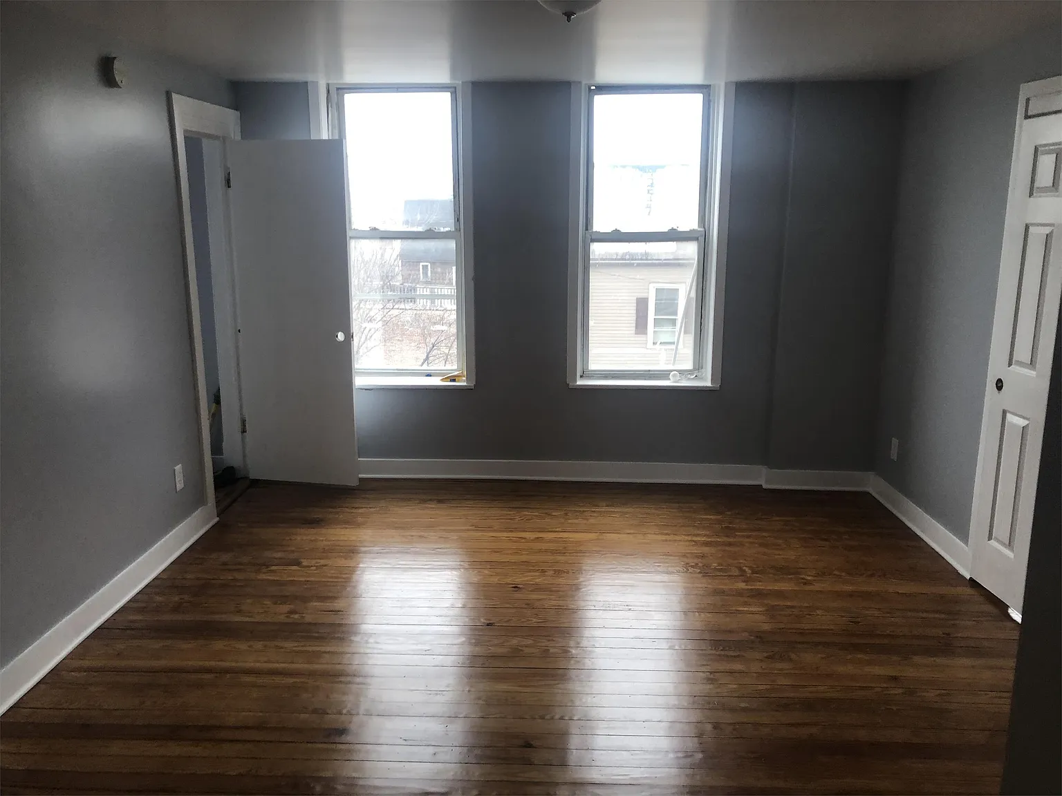 1714 W 46th St - 3W — Photo 4